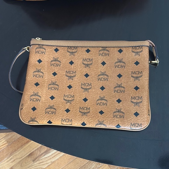 MCM Cognac Visetos Tote Bag - Picture 6 of 8